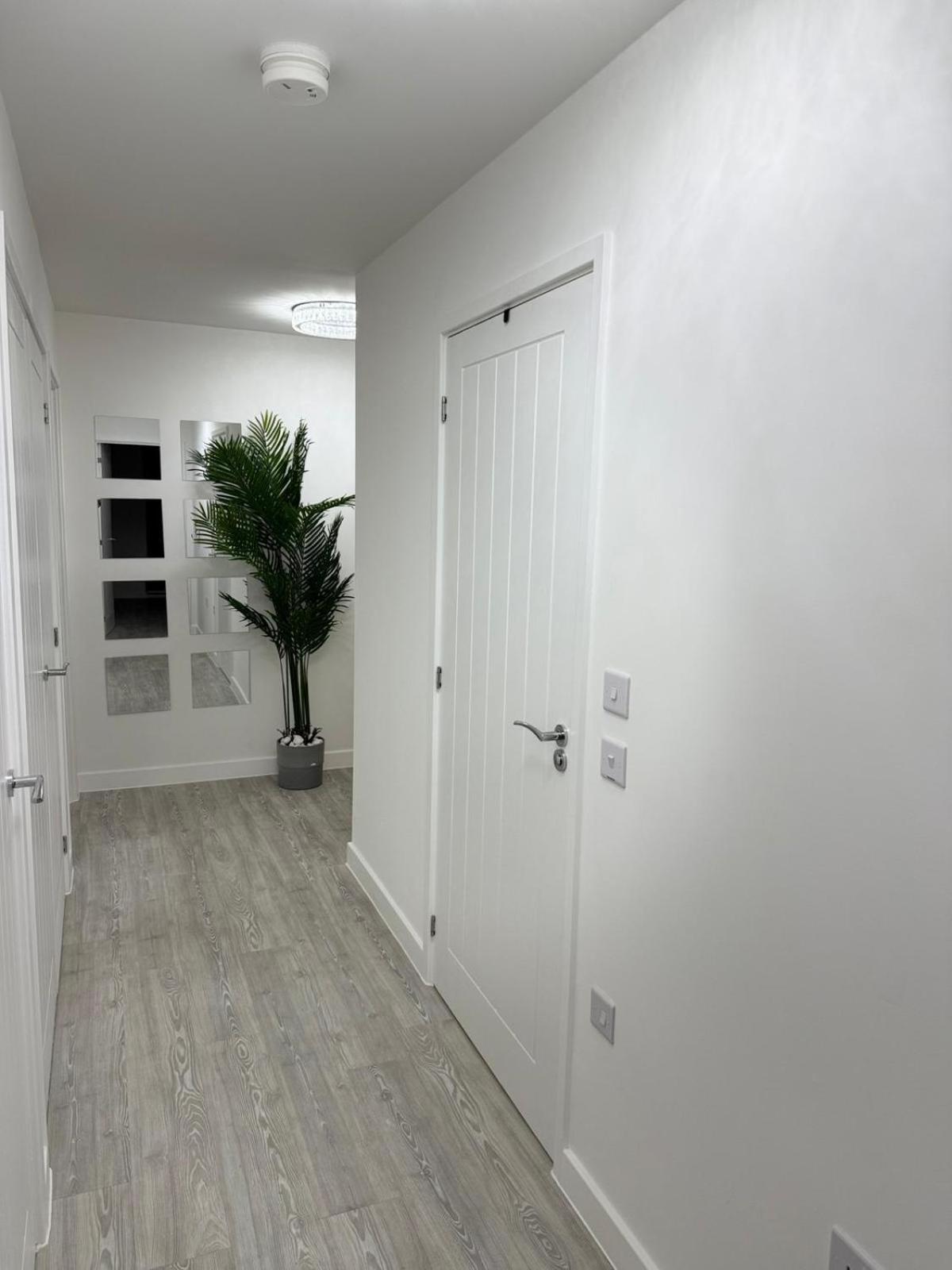 Serenity Waterfront 2 Bed Apartment Northfleet Esterno foto