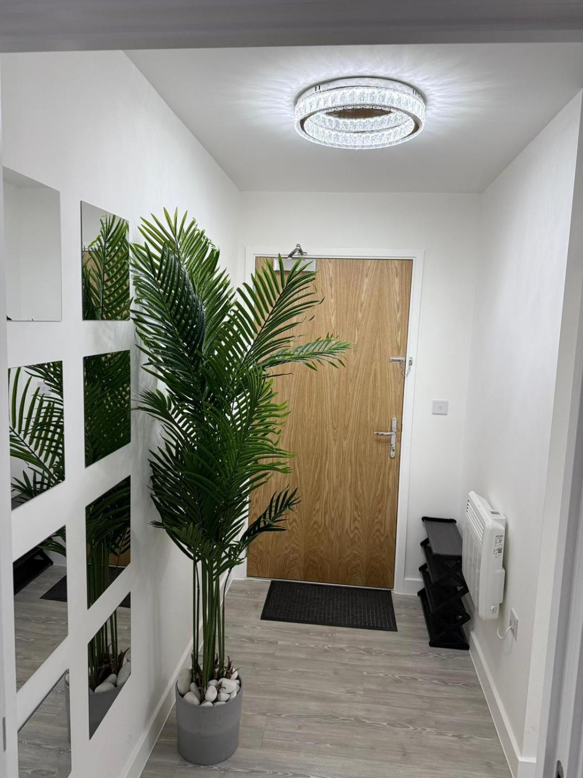Serenity Waterfront 2 Bed Apartment Northfleet Esterno foto