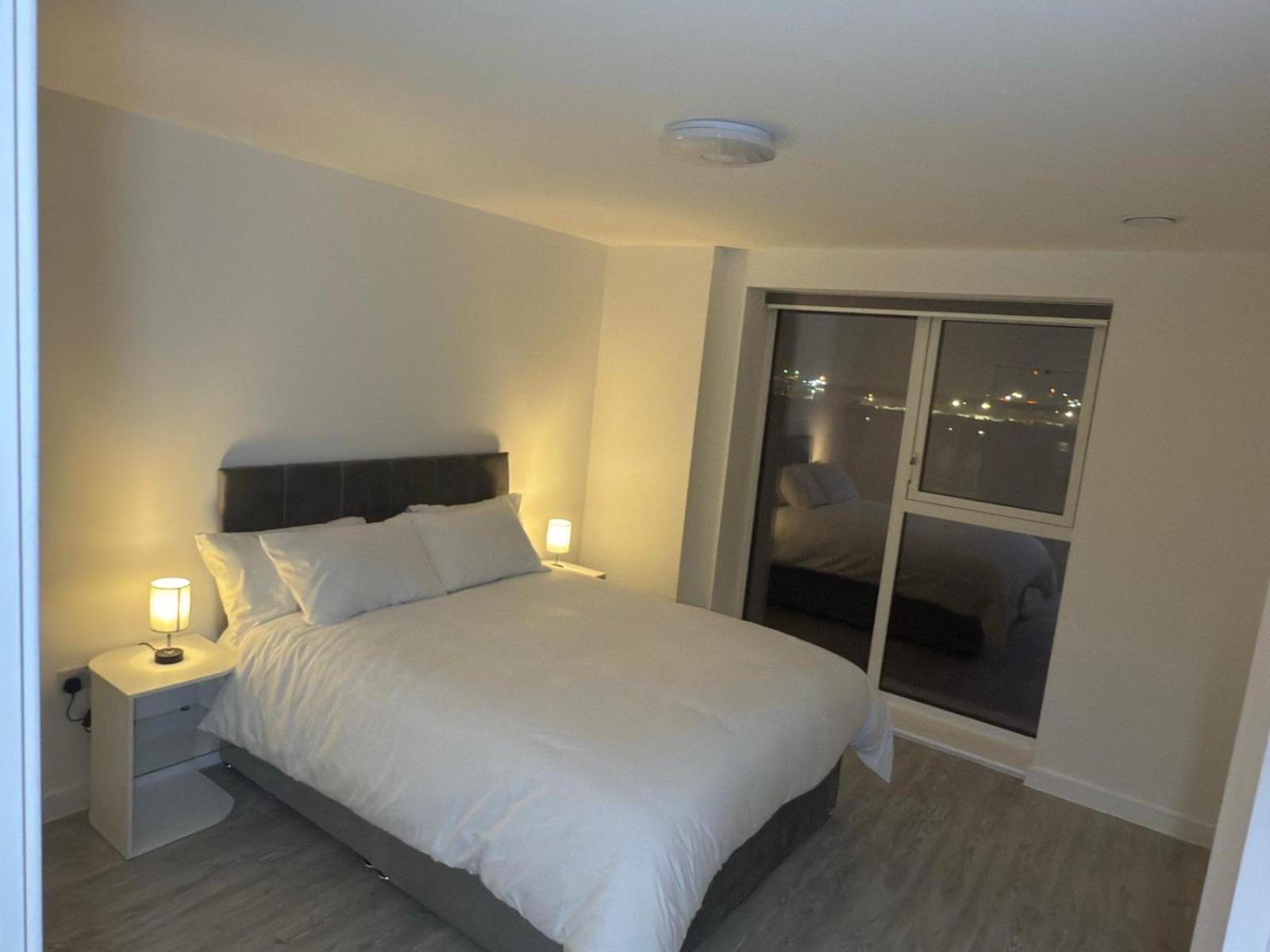 Serenity Waterfront 2 Bed Apartment Northfleet Esterno foto