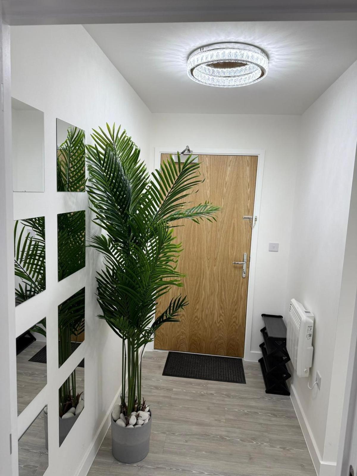 Serenity Waterfront 2 Bed Apartment Northfleet Esterno foto