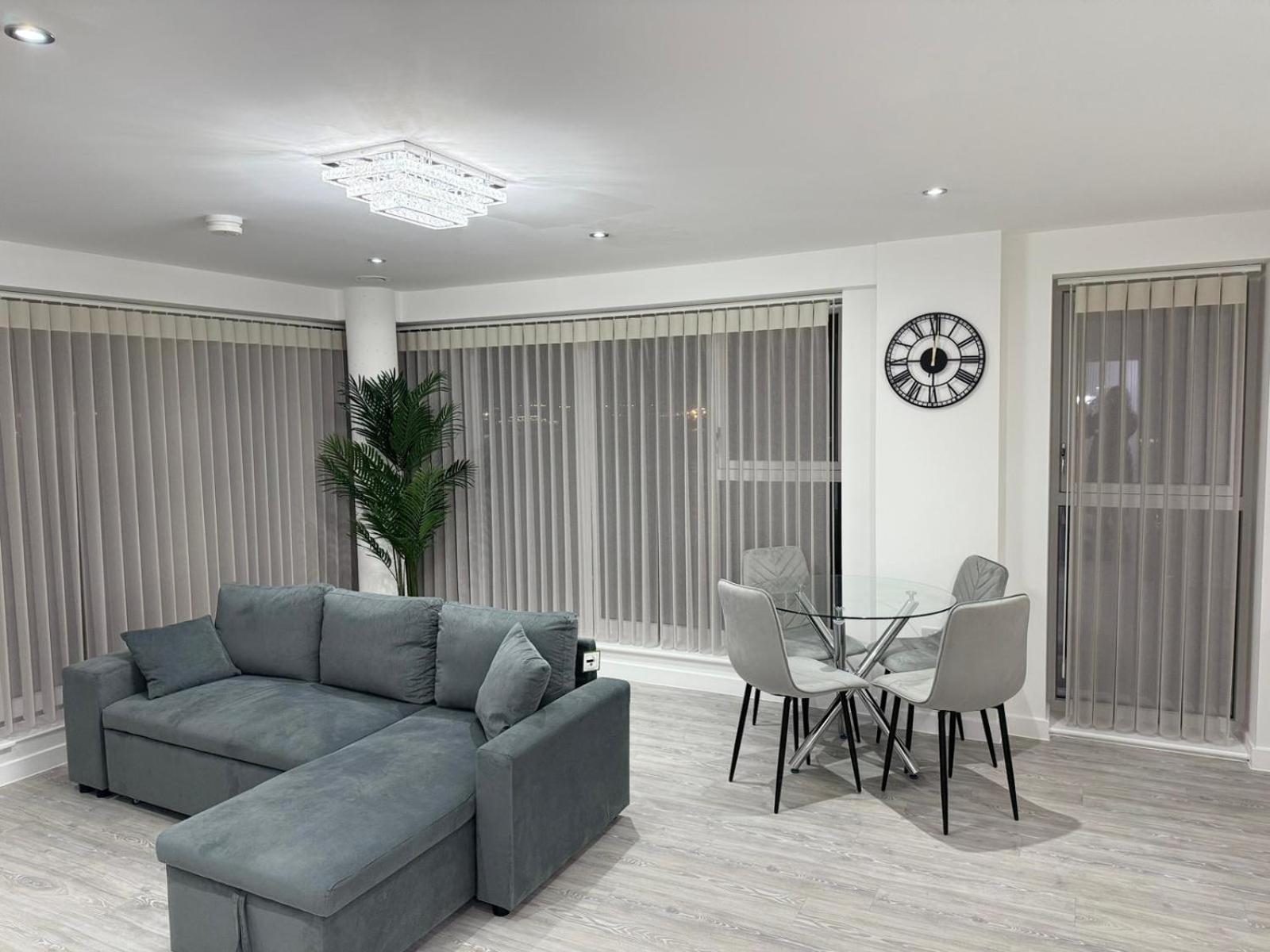 Serenity Waterfront 2 Bed Apartment Northfleet Esterno foto