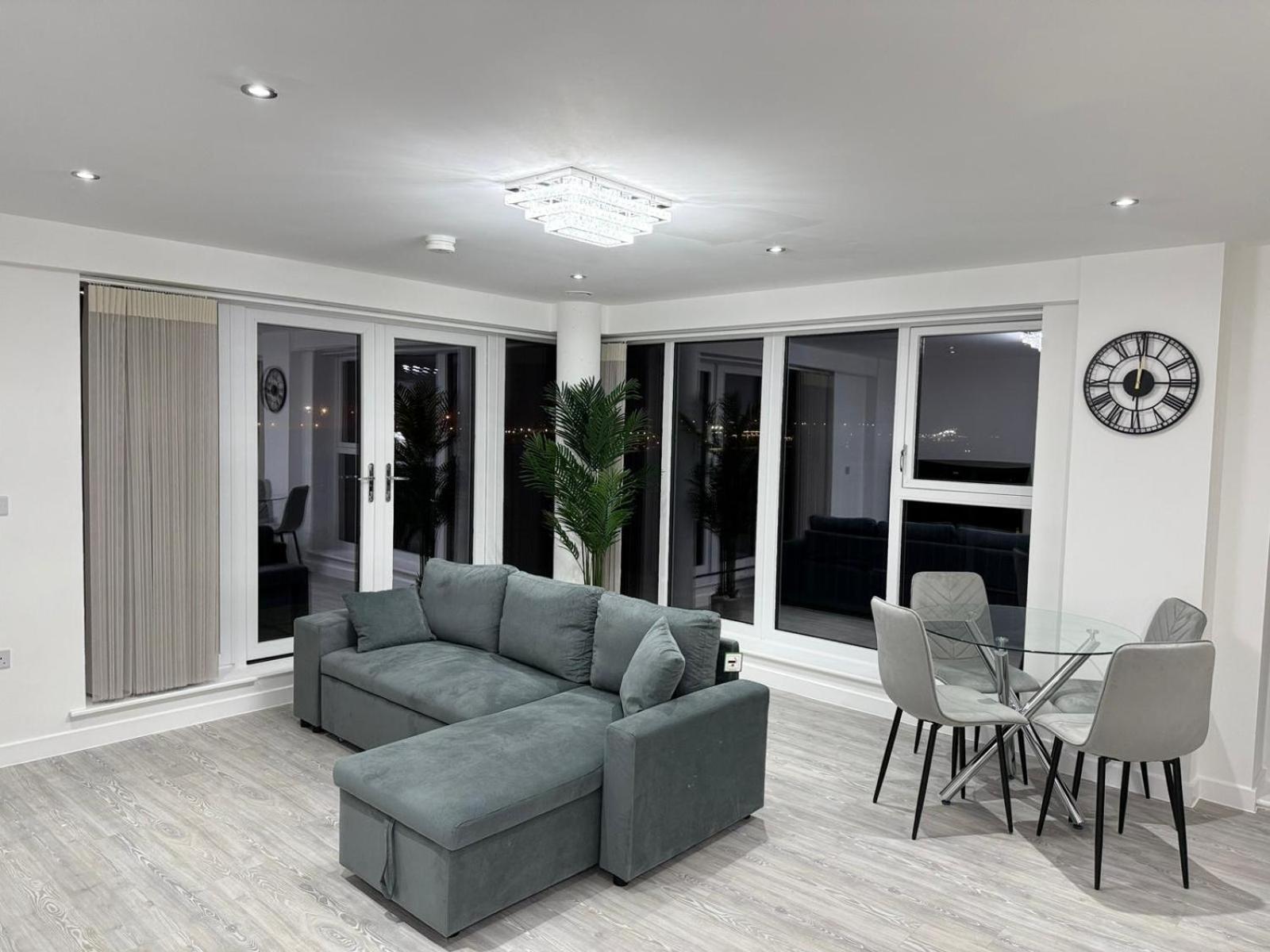 Serenity Waterfront 2 Bed Apartment Northfleet Esterno foto