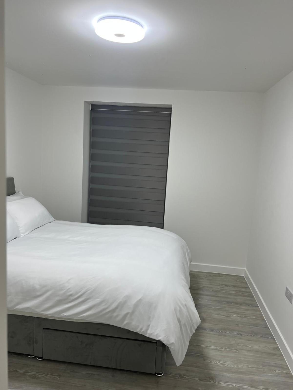 Serenity Waterfront 2 Bed Apartment Northfleet Esterno foto