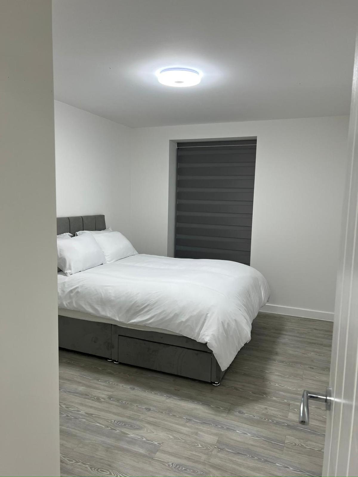 Serenity Waterfront 2 Bed Apartment Northfleet Esterno foto