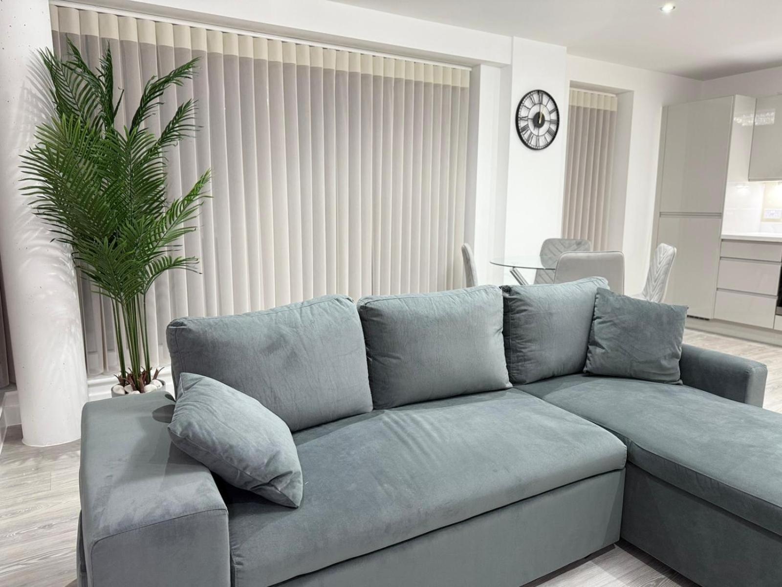 Serenity Waterfront 2 Bed Apartment Northfleet Esterno foto