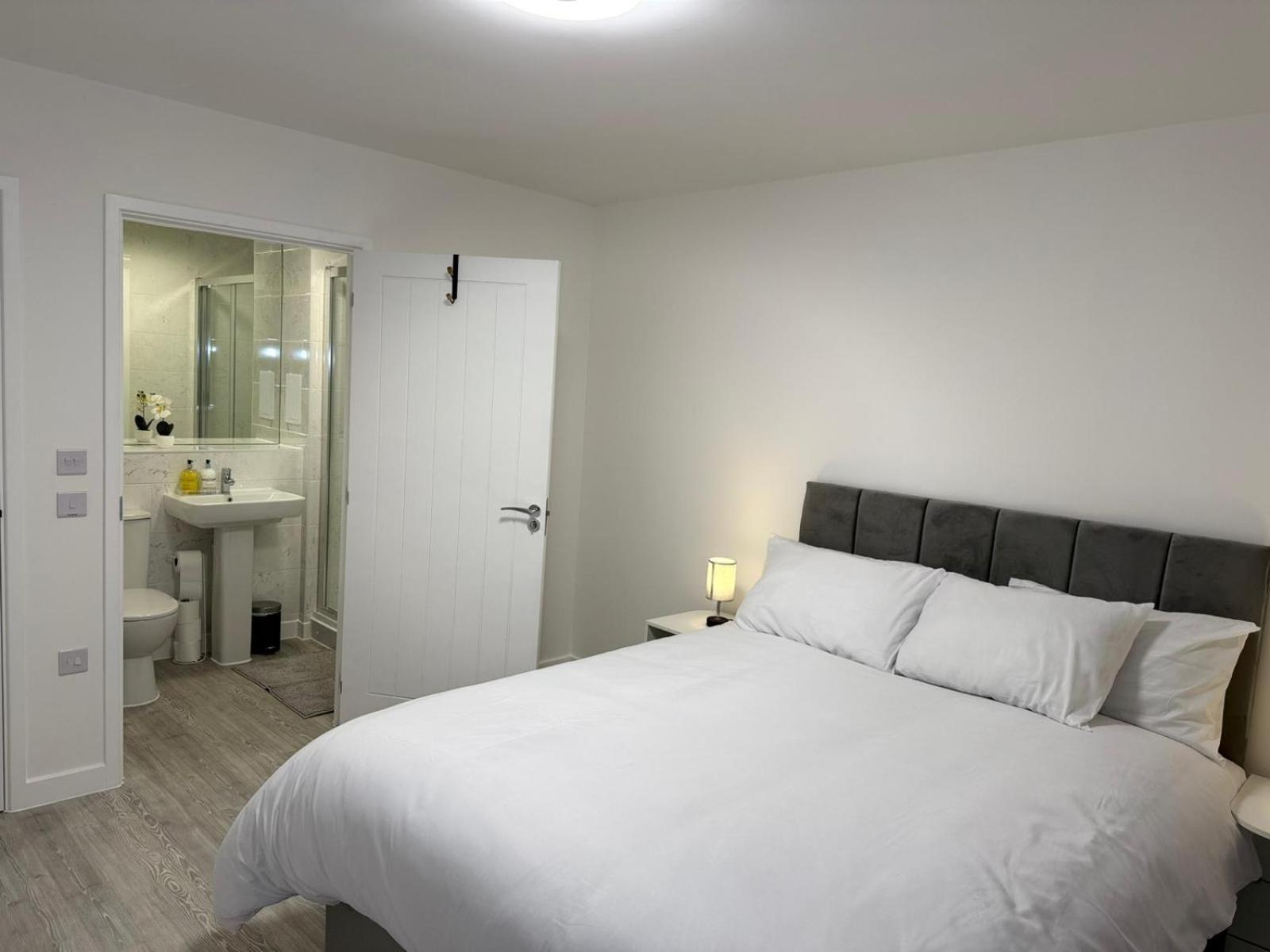 Serenity Waterfront 2 Bed Apartment Northfleet Esterno foto