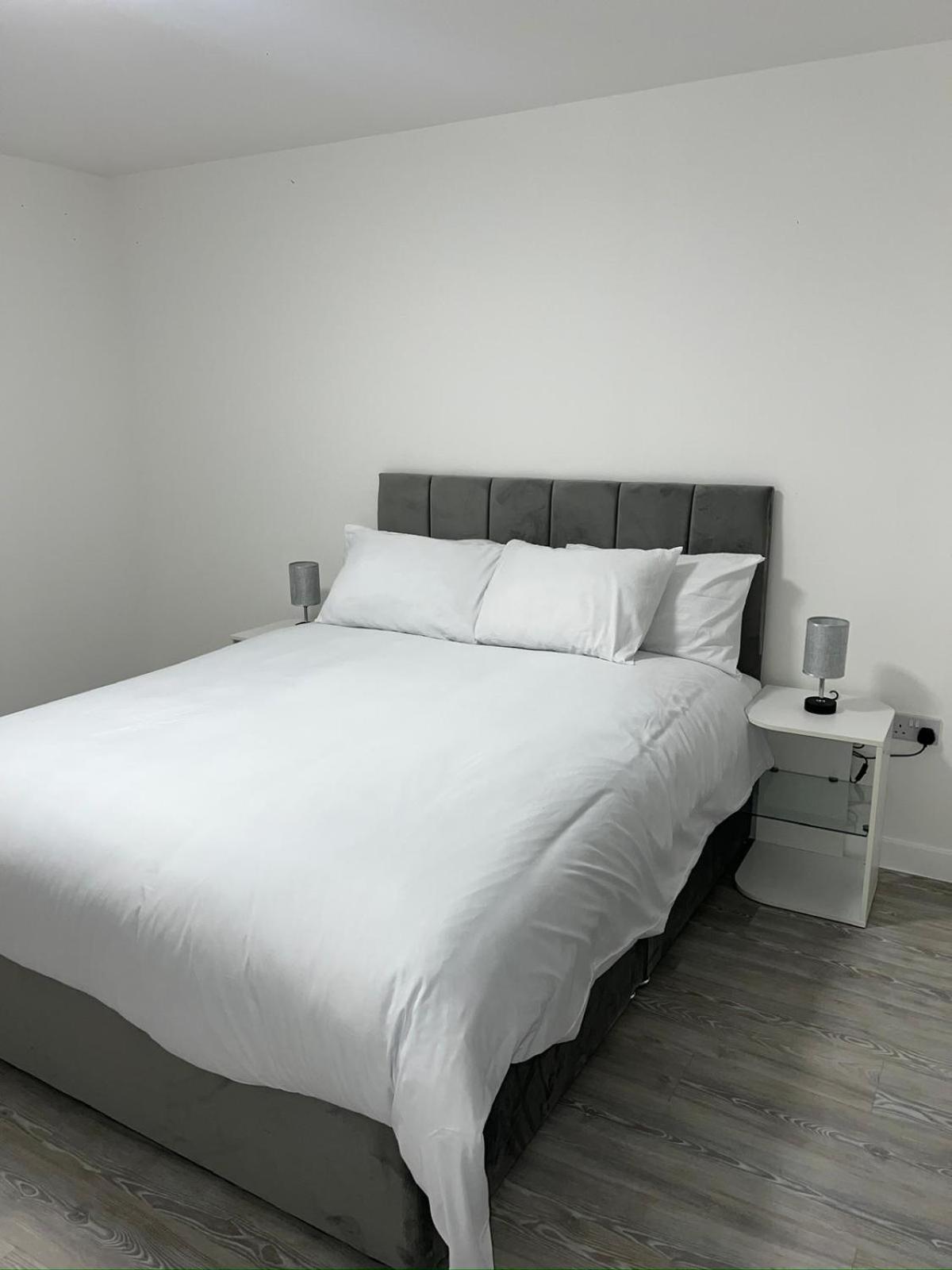 Serenity Waterfront 2 Bed Apartment Northfleet Esterno foto