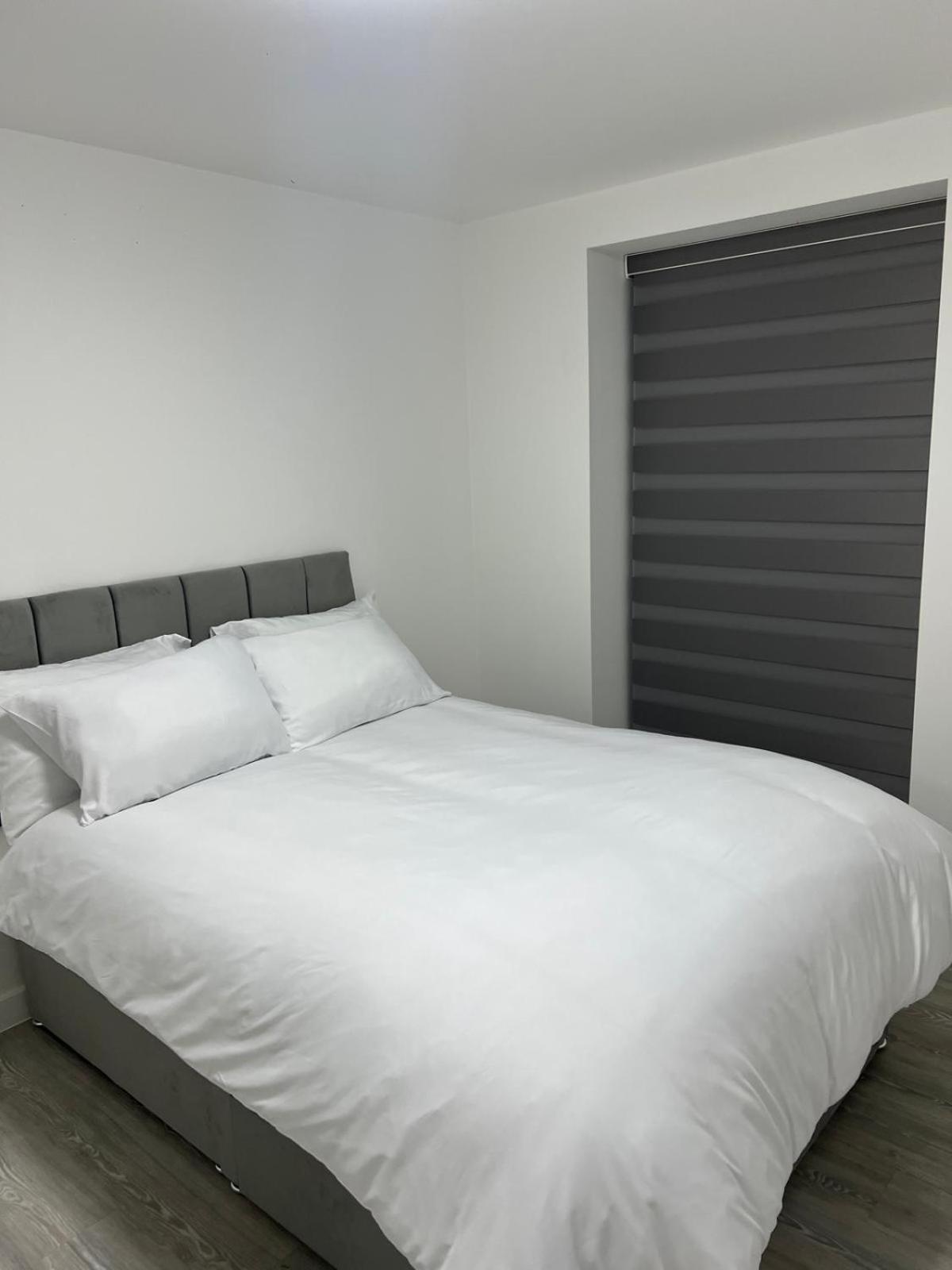 Serenity Waterfront 2 Bed Apartment Northfleet Esterno foto