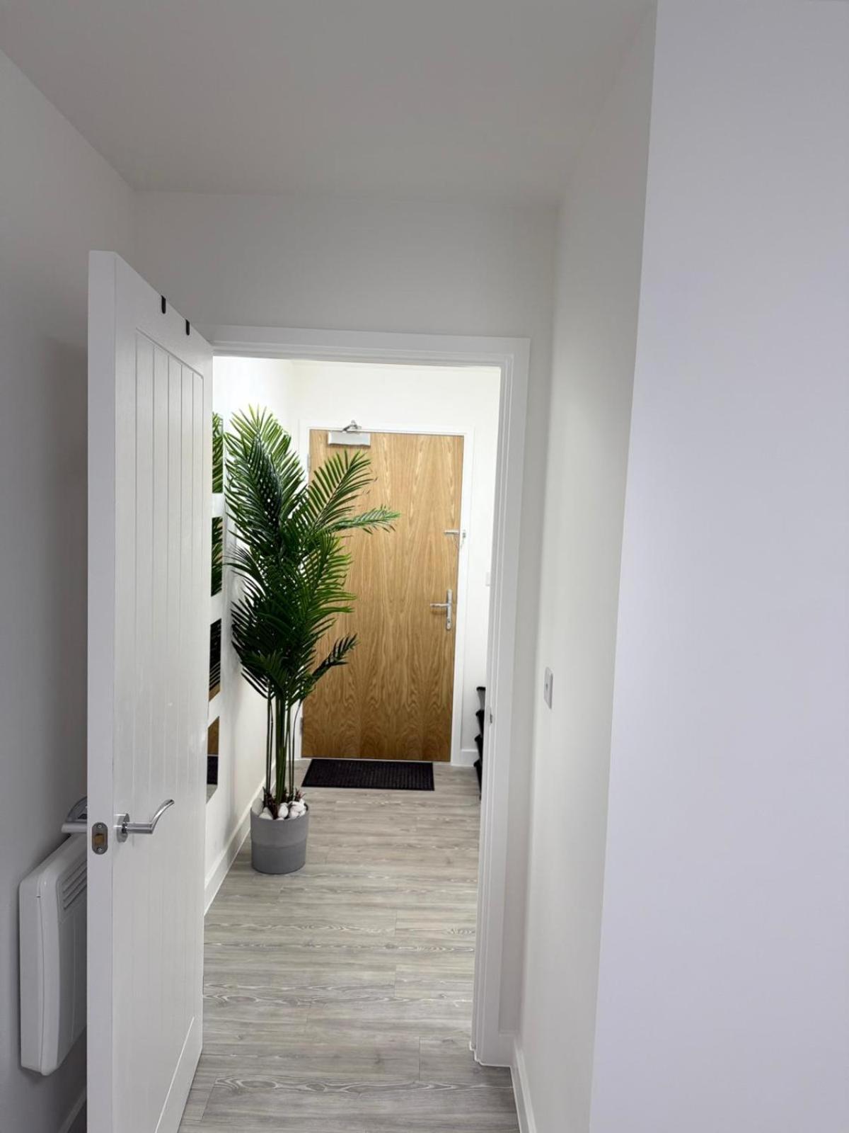 Serenity Waterfront 2 Bed Apartment Northfleet Esterno foto