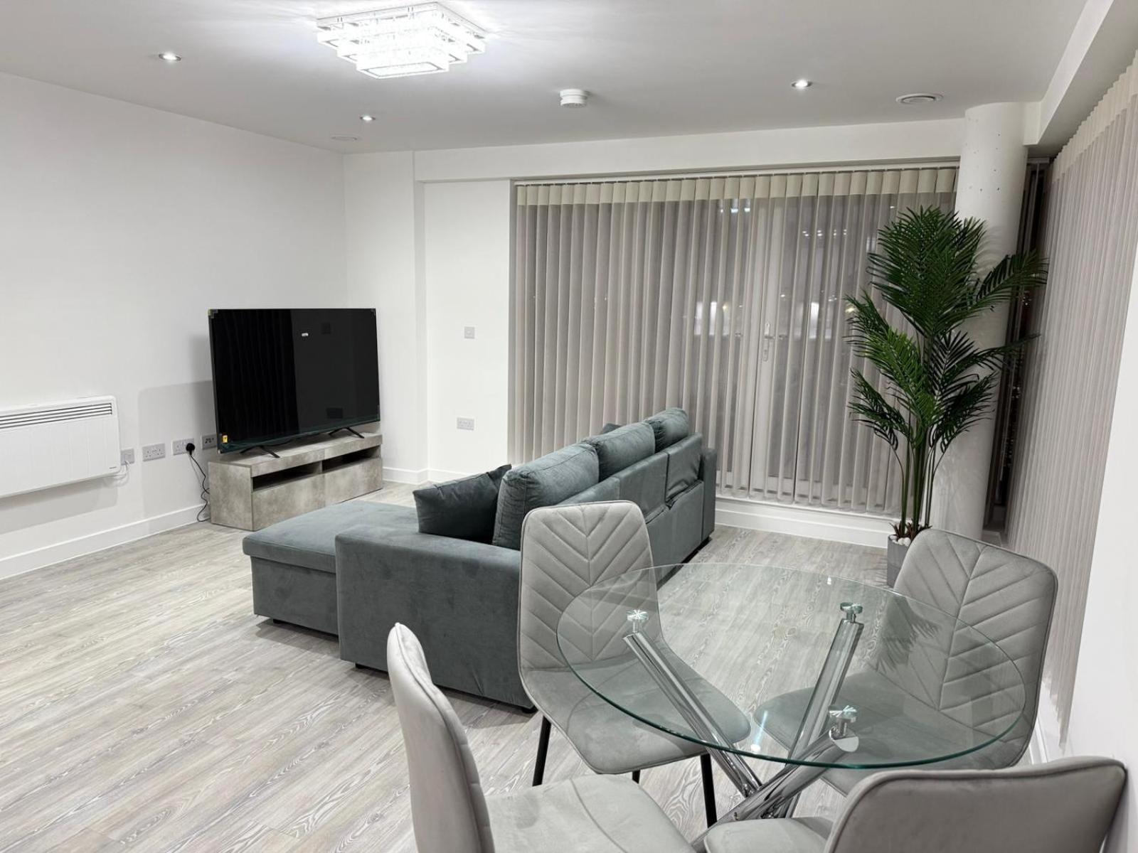 Serenity Waterfront 2 Bed Apartment Northfleet Esterno foto