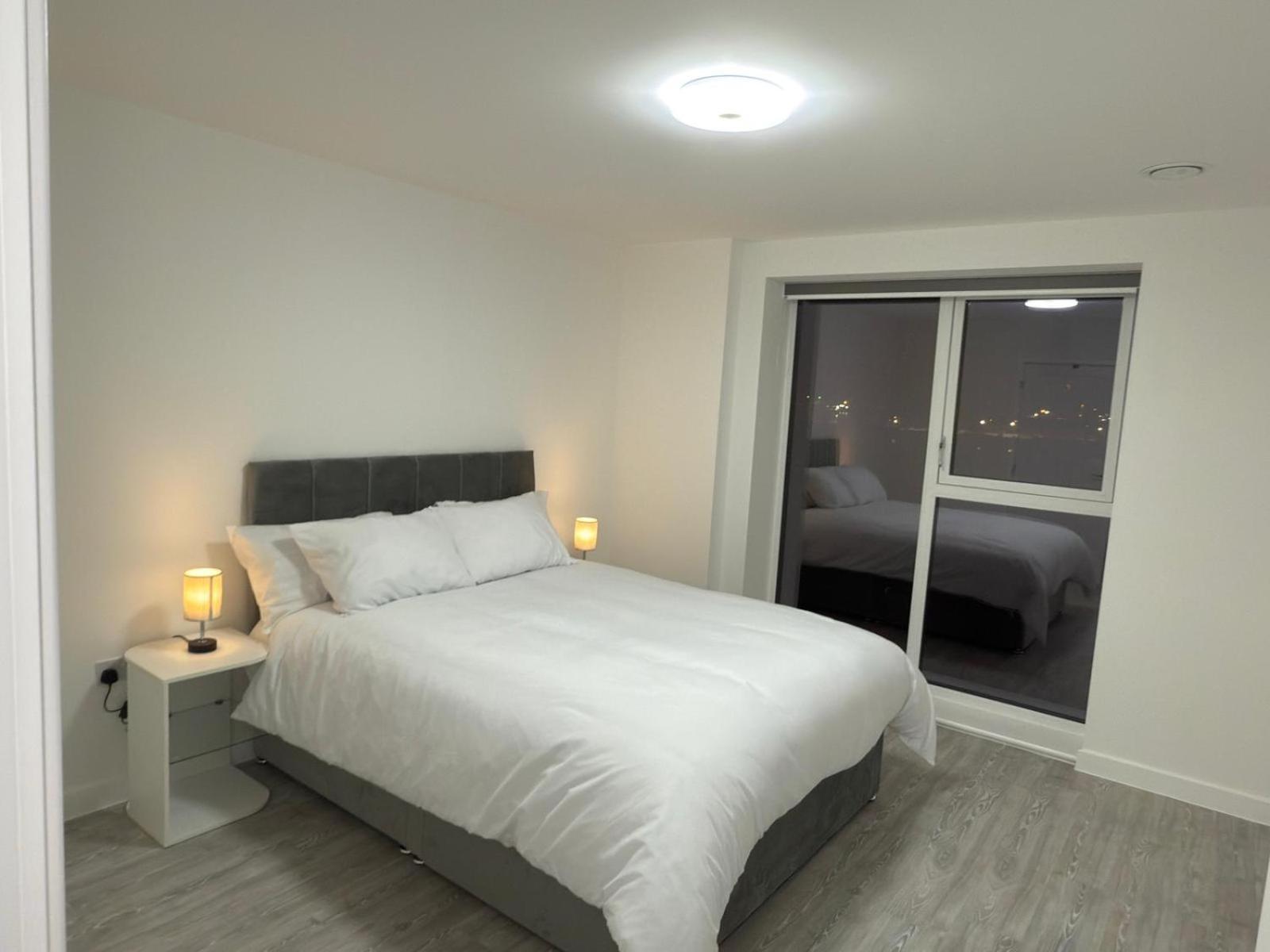 Serenity Waterfront 2 Bed Apartment Northfleet Esterno foto