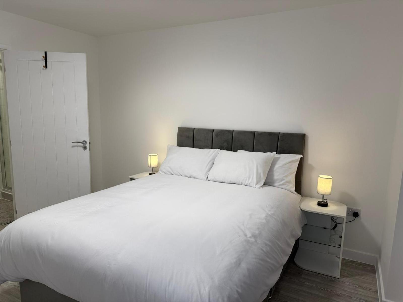 Serenity Waterfront 2 Bed Apartment Northfleet Esterno foto