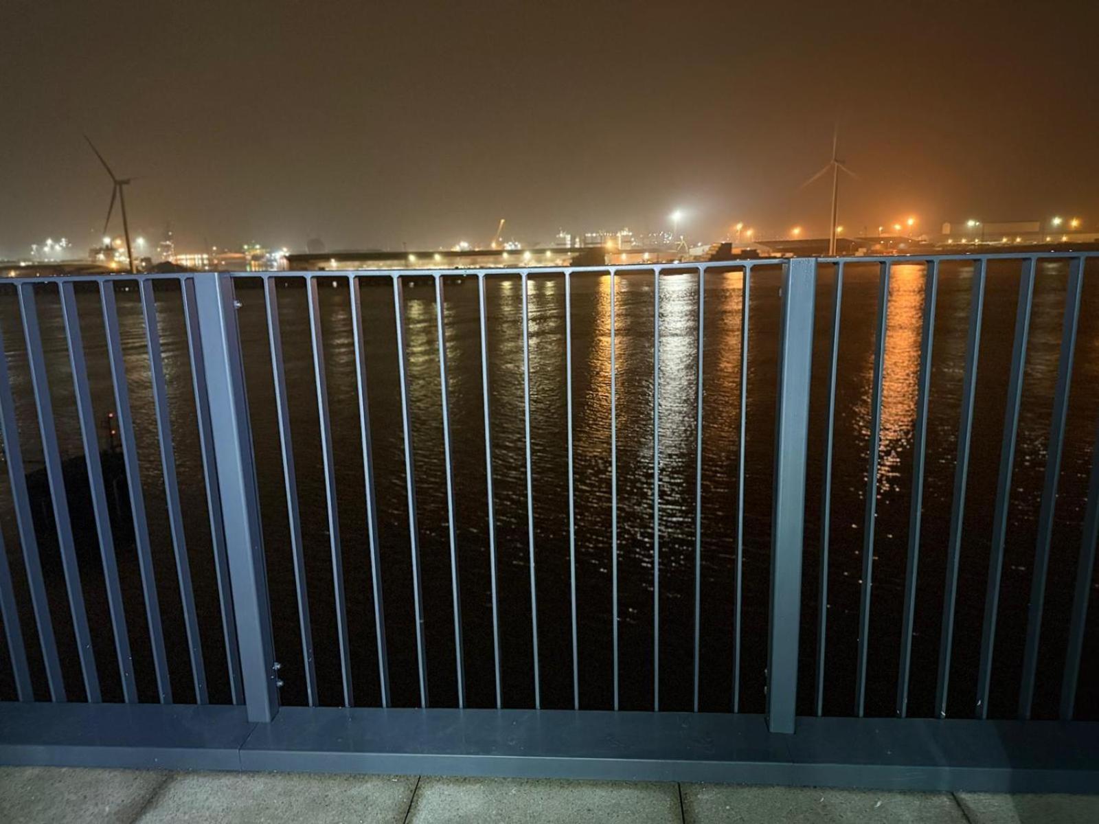 Serenity Waterfront 2 Bed Apartment Northfleet Esterno foto