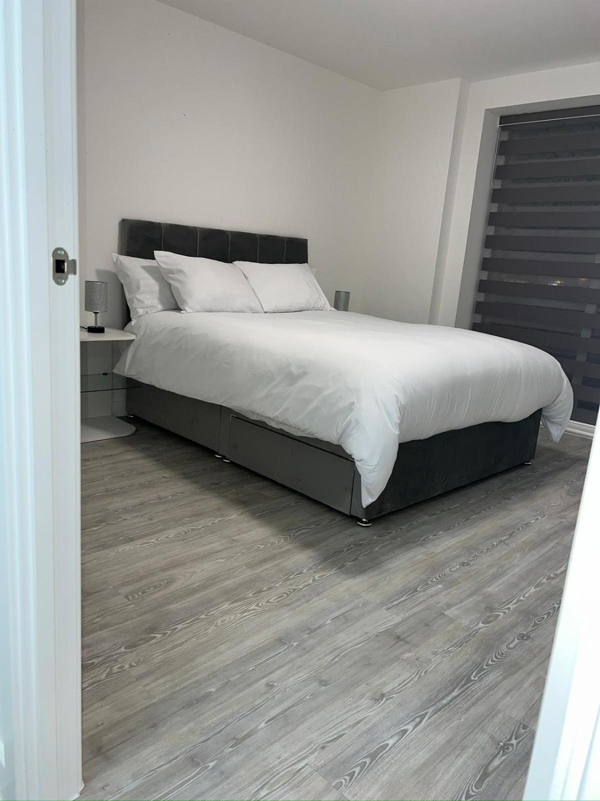 Serenity Waterfront 2 Bed Apartment Northfleet Esterno foto