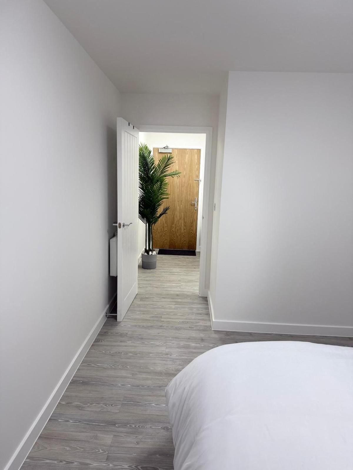 Serenity Waterfront 2 Bed Apartment Northfleet Esterno foto